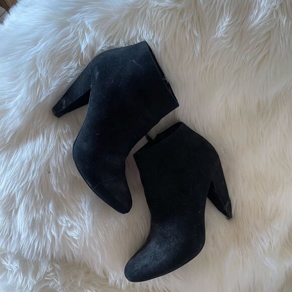 Black suede booties - Picture 2 of 4